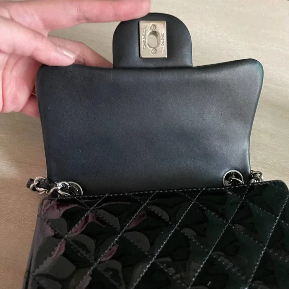 ❌SOLD❌EUC Chanel Classic Flap Mini Square Patent Black Silver HW Crossbody - Picture 14 of 16